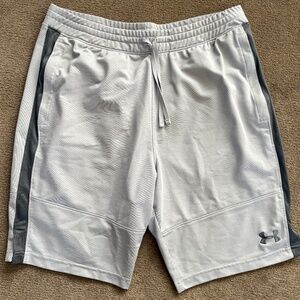 Under Armour Men's Sportstyle Pique Shorts - Size L